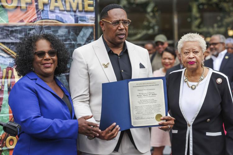 NO.walkoffame.112724.07.jpg