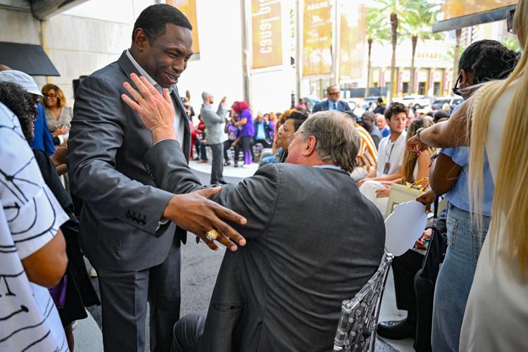 NO.walkoffame.020725.05.JPG